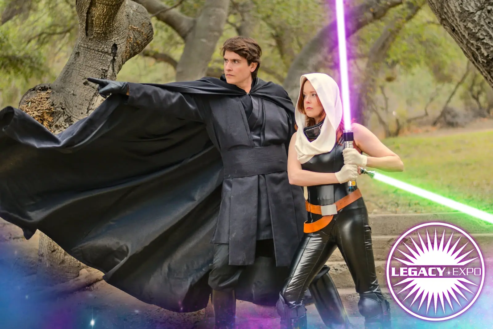 Cosplayers dressed as Luke Skywalker and Mara Jade.